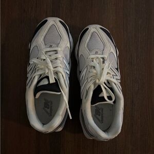9060 New Balance Cream and Black Athletic Shoes
